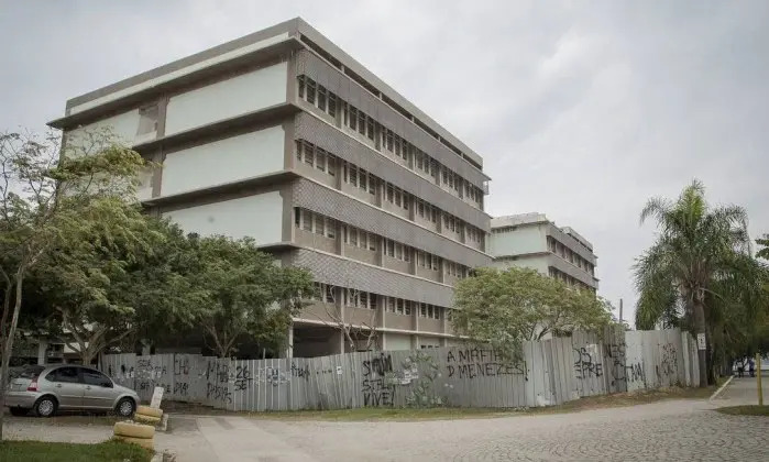 Prédio do Instituto de Biologia em 2016 seguia interditado (Analice Paron / Agência O Globo)