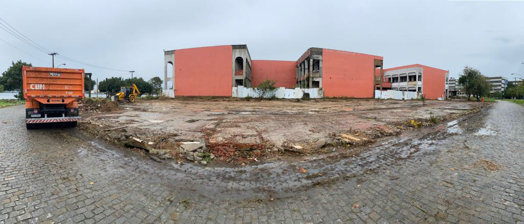 Início das obras no Novo IACS após a concessão para a Prefeitura de Niterói, em 2019 (Divulgação UFF)